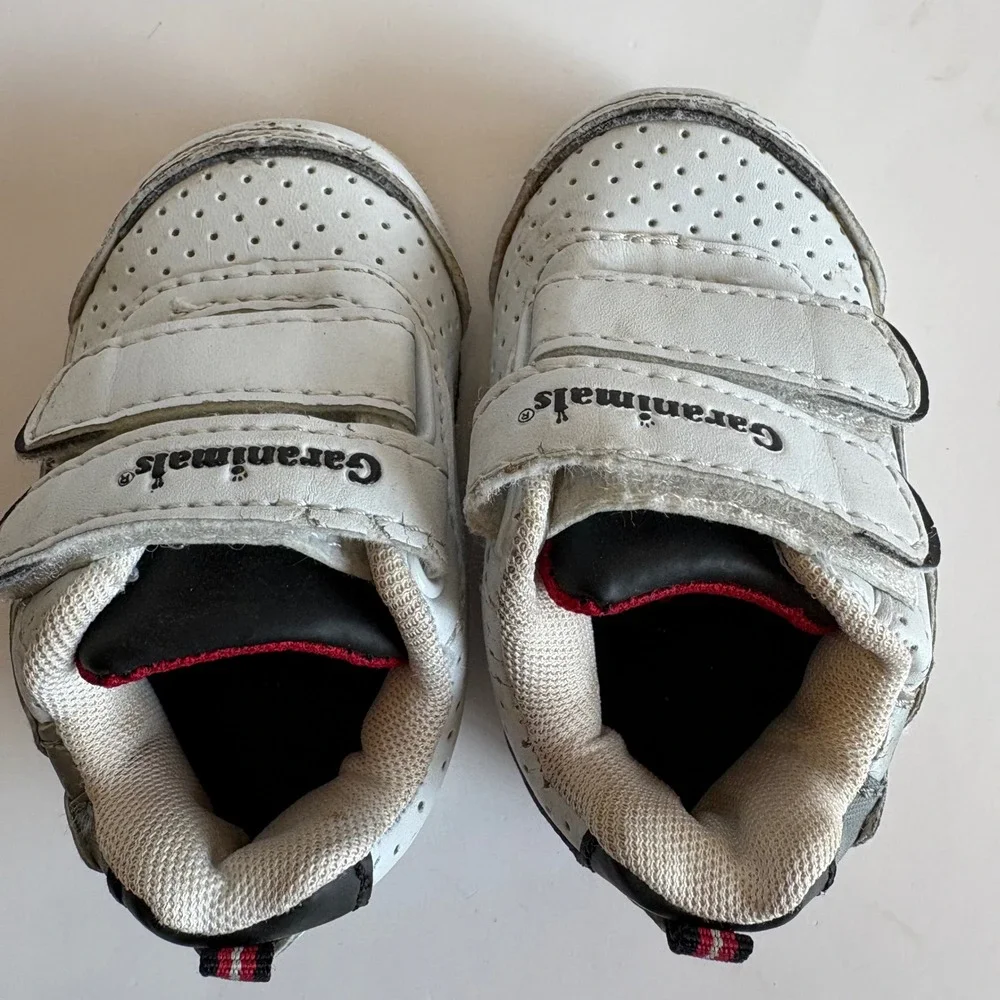 Garanimals Infant Boys Fire Truck Sneakers White Hook Loop Size 2‎ Y2K